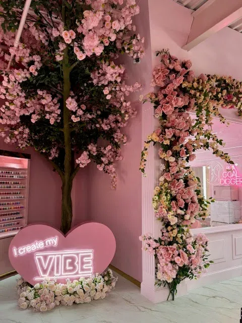 Rose Couture Nail Bar & Head Spa Addison — Nail salon in Dallas